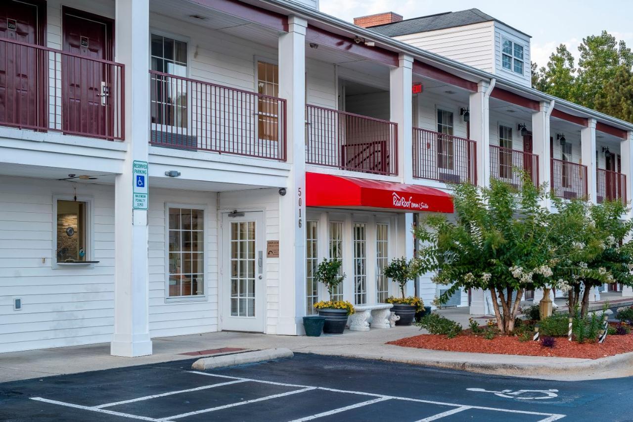 Red Roof Inn & Suites Уилсон Экстерьер фото